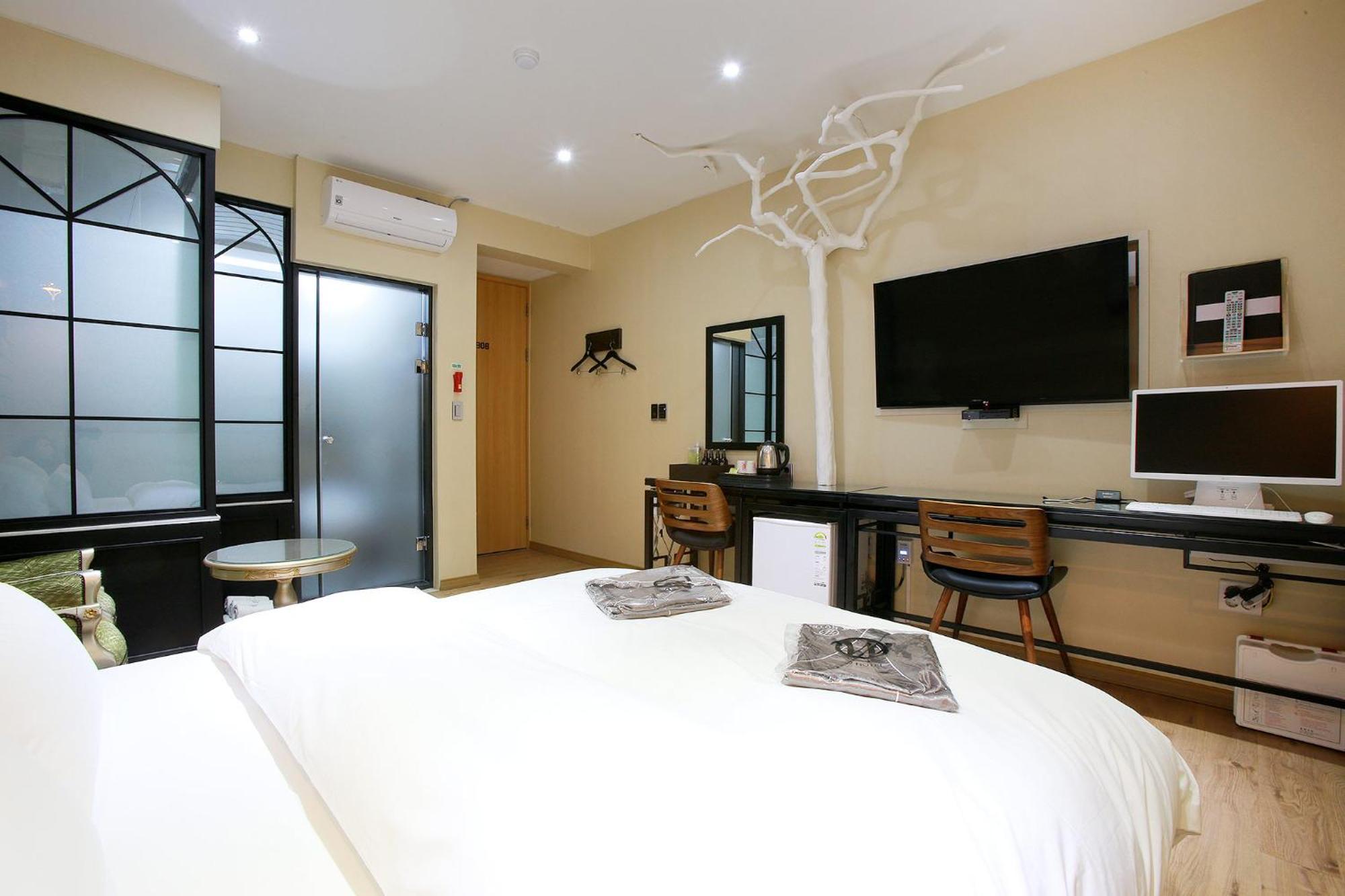 W Hotel Gwangmyeong Exterior photo